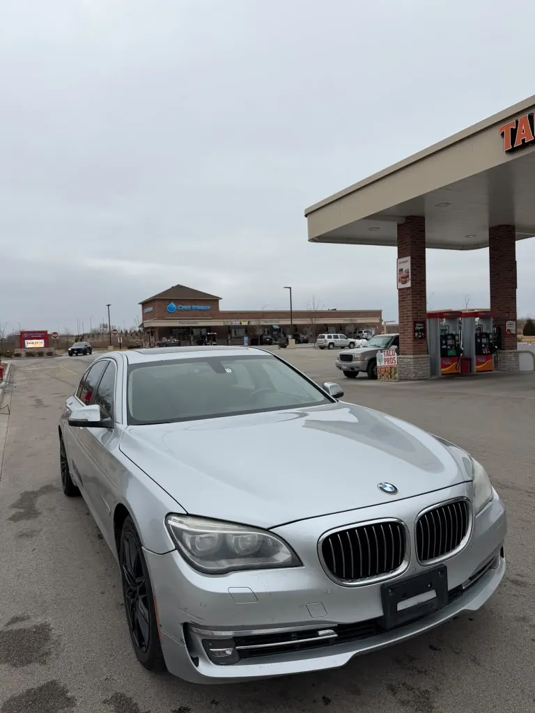 BMW 7 Series 2